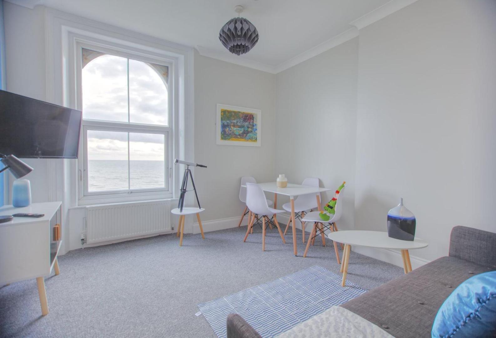 Seashell - Hastings Apartment ภายนอก รูปภาพ